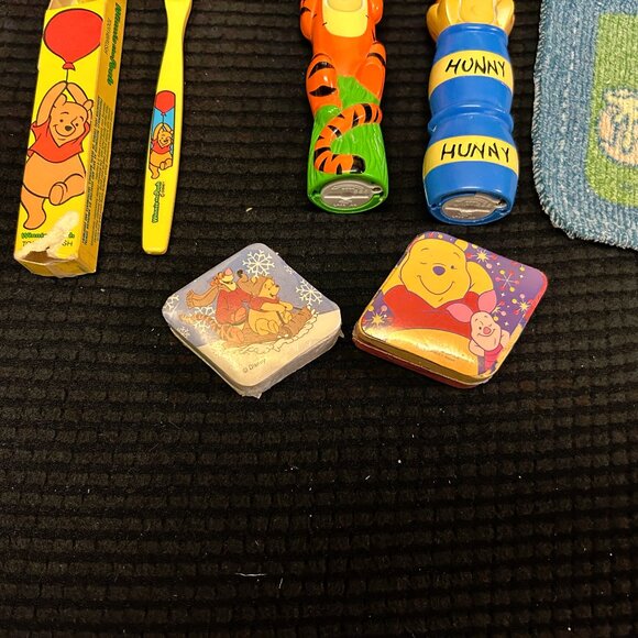 Lot/Group of Winnie the Pooh & Friends Bath Accessories - Picture 2 of 2